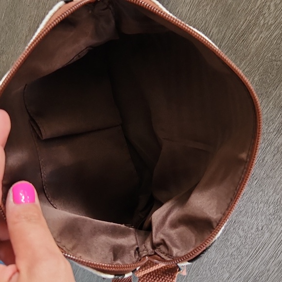 Opage Brown and Black Striped Crossbody Adjustable Bag With Zipper - Picture 3 of 5